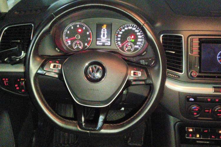Used Volkswagen Sharan 2018 Revised Version 380TSI Comfort Edition 7-Seater Steering Wheel