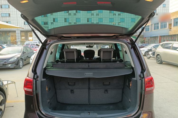 Used Volkswagen Sharan 2018 380TSI Comfort Edition 7-Seater Trunk