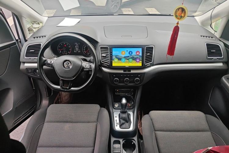Used Volkswagen Sharan 2018 380TSI Comfort Edition 7-Seater Center Console