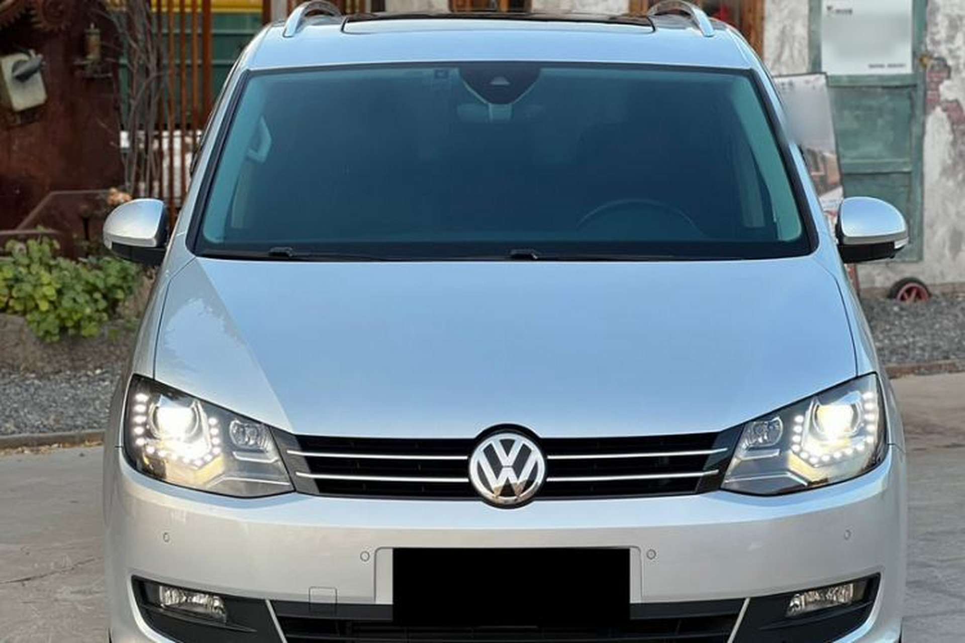 Used Volkswagen Sharan 2018 Revised Version 380TSI Comfort Edition 7-Seater Exterior 1