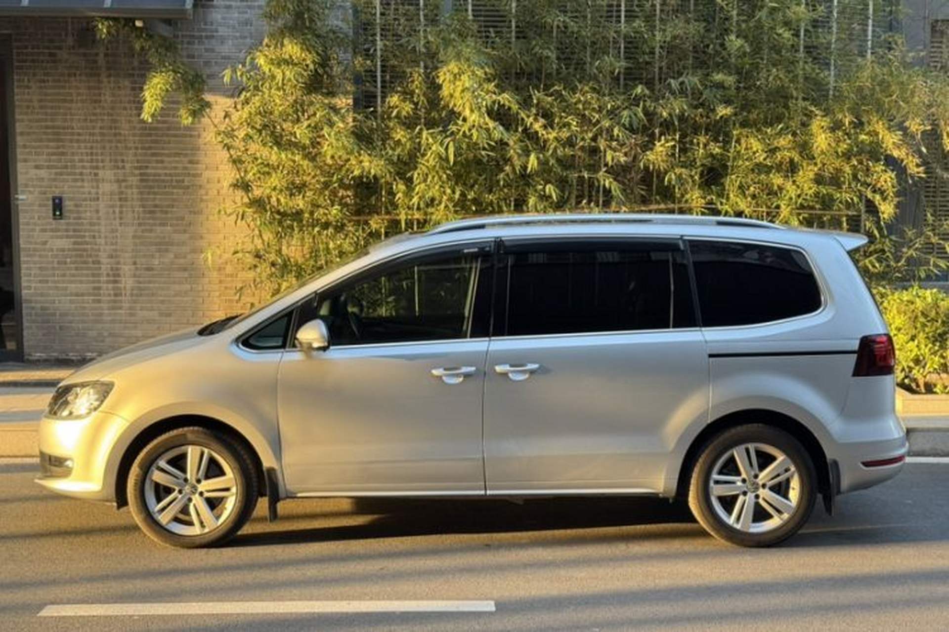 Used Volkswagen Sharan 2018 Revised Version 380TSI Comfort Edition 7-Seater Exterior 6