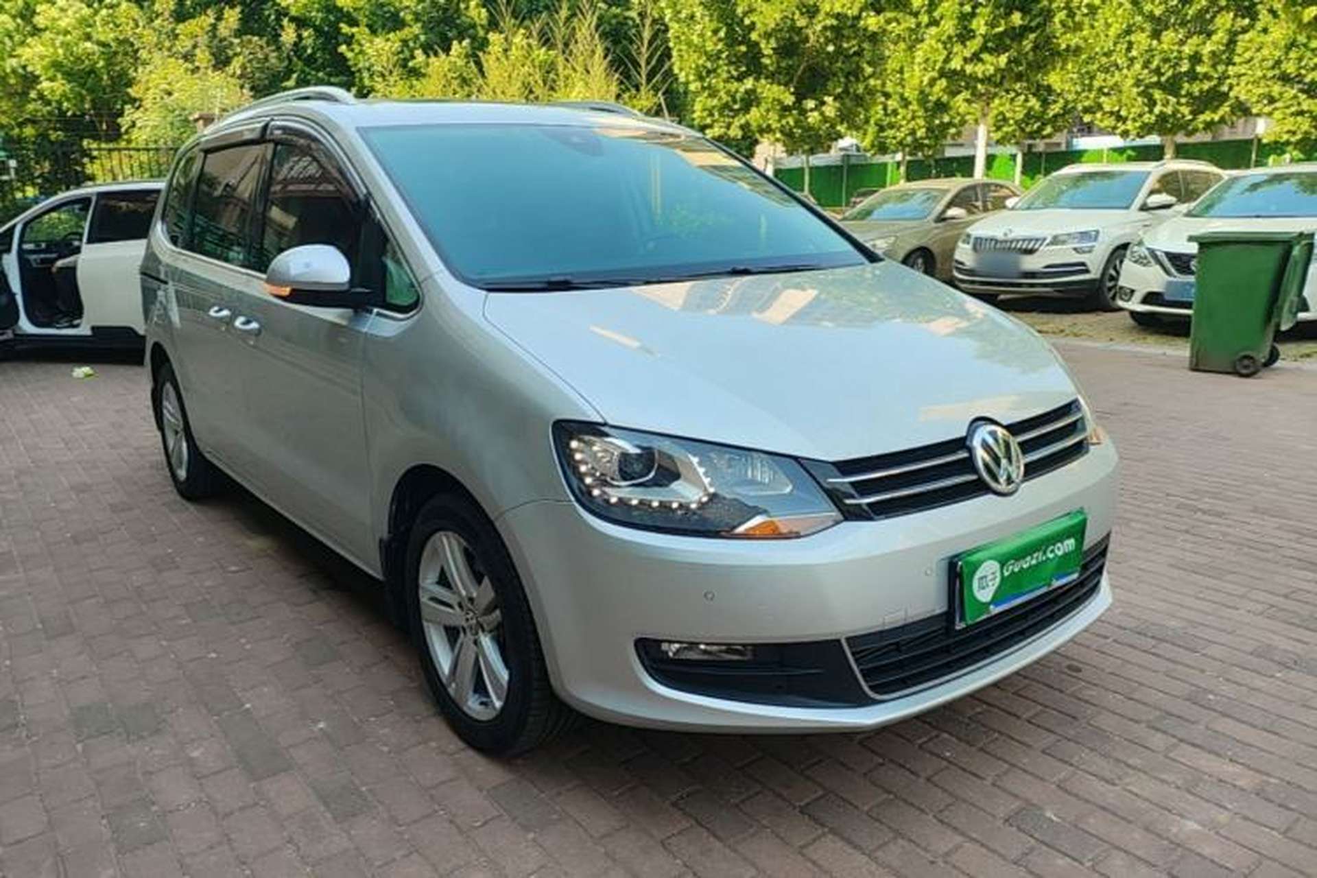Used Volkswagen Sharan 2018 Revised Version 380TSI Comfort Edition 7-Seater Front Right 45 Deg
