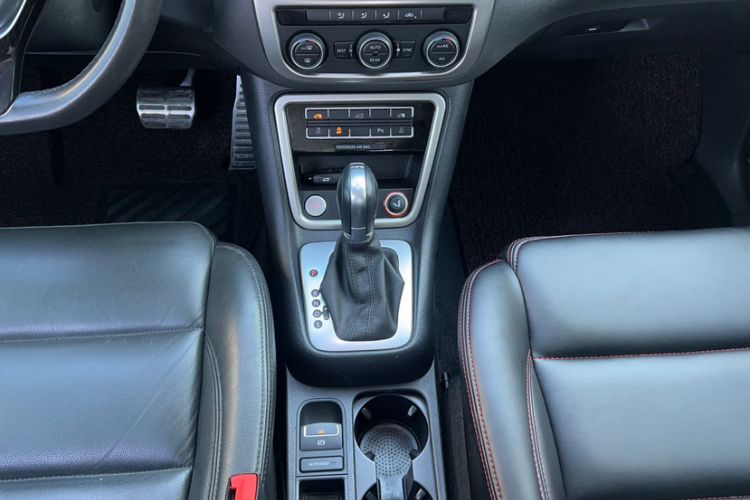 Used Volkswagen Sharan 2018 Revised Version 380TSI Comfort Edition 7-Seater Gear Lever