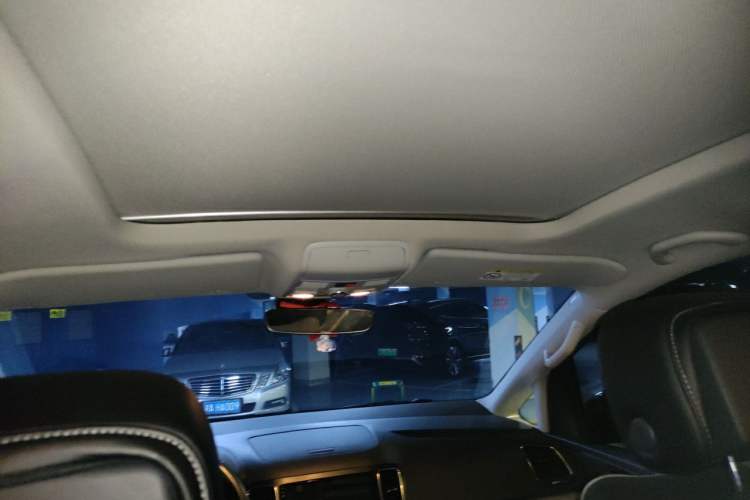 Used Volkswagen Sharan 2018 380TSI Comfort Edition 7-Seater Headliner