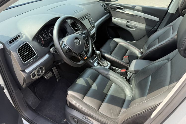 Used Volkswagen Sharan 2018 Revised Version 380TSI Comfort Edition 7-Seater Interior 4