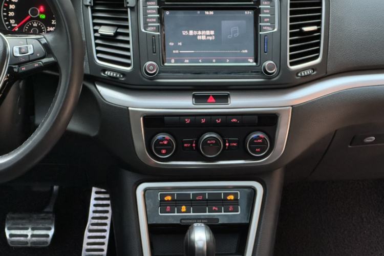 Used Volkswagen Sharan 2018 Revised Version 380TSI Comfort Edition 7-Seater Interior 6