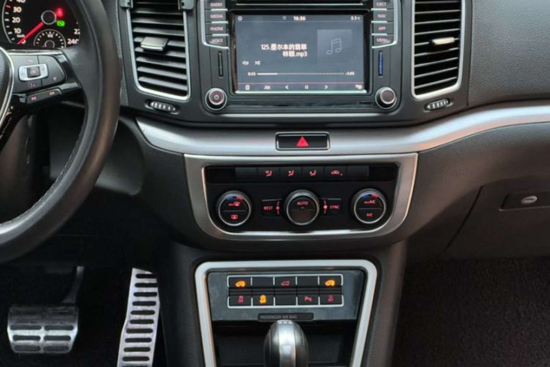 Used Volkswagen Sharan 2018 Revised Version 380TSI Comfort Edition 7-Seater Interior 6