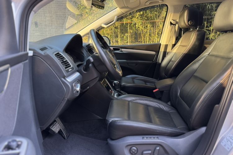 Used Volkswagen Sharan 2018 Revised Version 380TSI Comfort Edition 7-Seater Interior 8