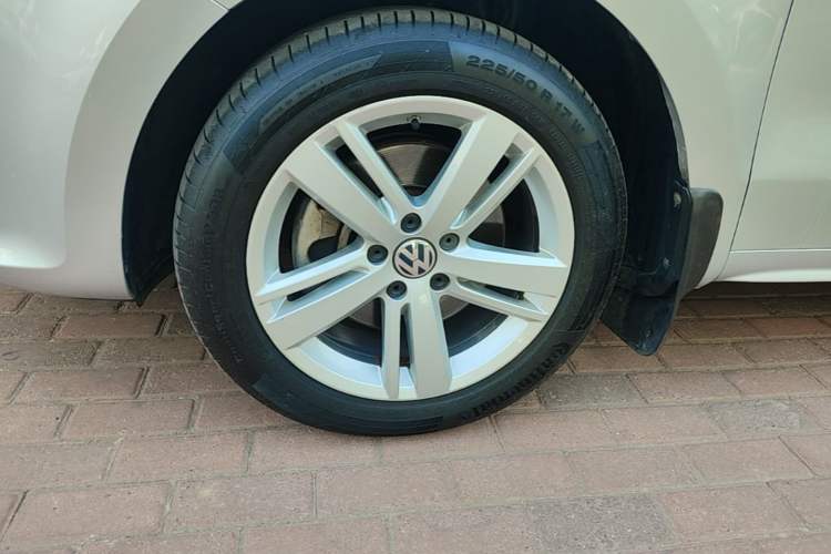 Used Volkswagen Sharan 2018 Revised Version 380TSI Comfort Edition 7-Seater Left Front Wheel Hub