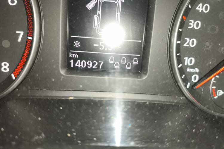 Used Volkswagen Sharan 2018 380TSI Comfort Edition 7-Seater Odometer Close Up