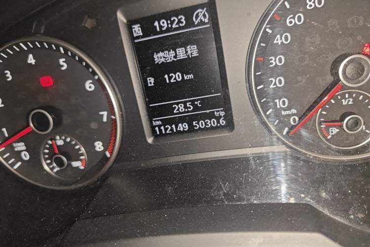Used Volkswagen Sharan 2018 380TSI Comfort Edition 7-Seater Odometer Close Up