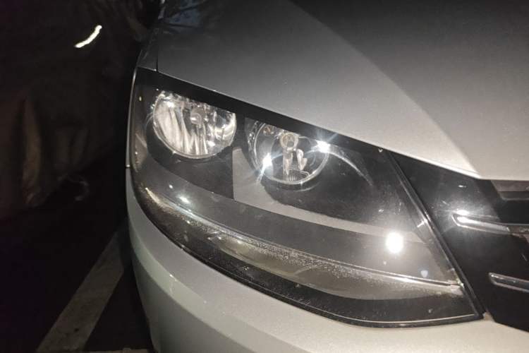 Used Volkswagen Sharan 2018 380TSI Comfort Edition 7-Seater Right Front Headlight