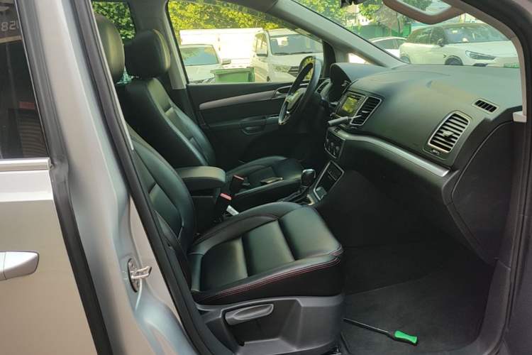 Used Volkswagen Sharan 2018 Revised Version 380TSI Comfort Edition 7-Seater Right Front Seat