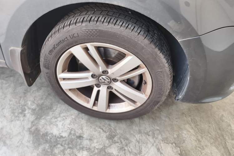 Used Volkswagen Sharan 2018 Revised Version 380TSI Comfort Edition 7-Seater Right Front Wheel Hub