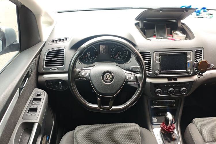 Used Volkswagen Sharan 2018 Revised Version 380TSI Comfort Edition 7-Seater Steering Wheel