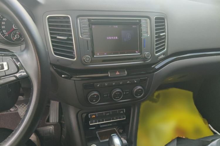 Used Volkswagen Sharan 2018 380TSI Enjoyment Edition Premium 7-Seater Audio And AC Panel
