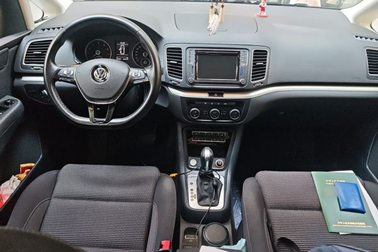 Used Volkswagen Sharan 2018 Revised Version 380TSI Comfort Edition 7-Seater Center Console