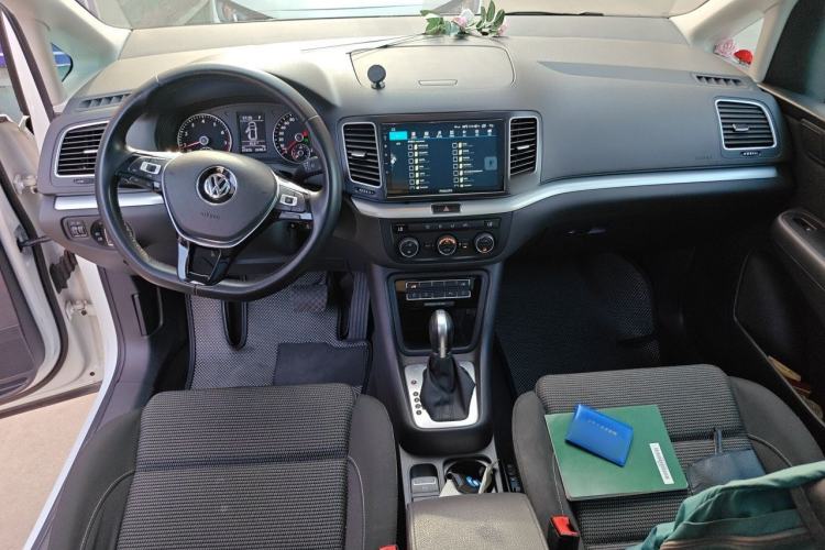 Used Volkswagen Sharan 2018 380TSI Comfort Edition 7-Seater Center Console