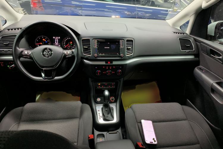 Used Volkswagen Sharan 2018 Revised Version 380TSI Comfort Edition 7-Seater Center Console
