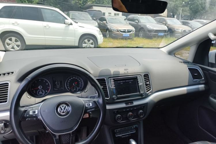 Used Volkswagen Sharan 2018 380TSI Comfort Edition 7-Seater Center Console