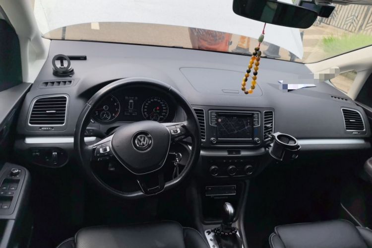 Used Volkswagen Sharan 2018 380TSI Comfort Edition 6-Seater Center Console