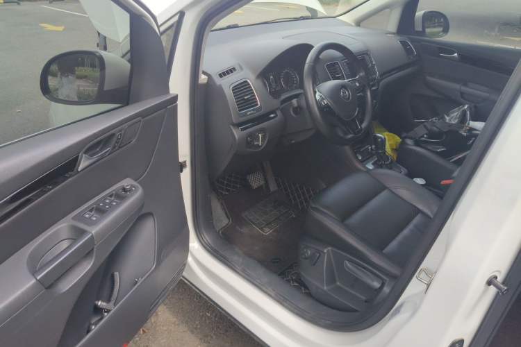 Used Volkswagen Sharan 2018 380TSI Enjoyment Edition Premium 7-Seater Driver Seat