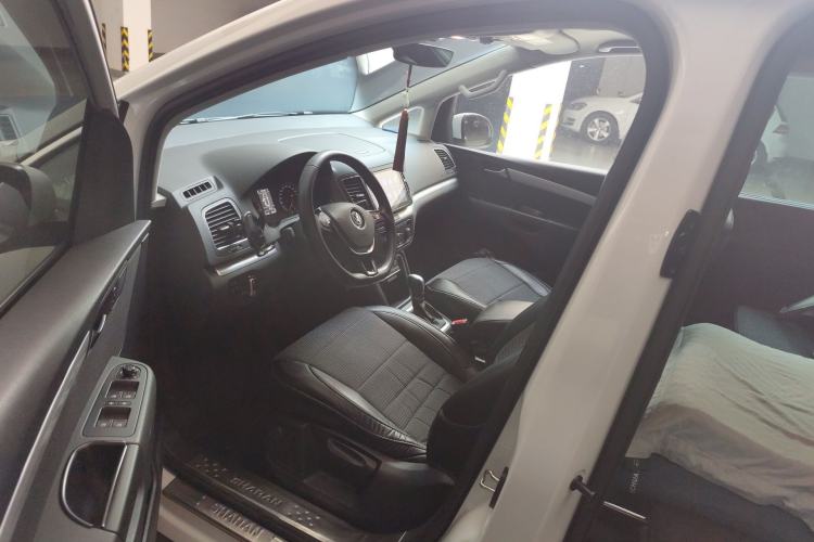 Used Volkswagen Sharan 2018 380TSI Comfort Edition 7-Seater Driver Seat