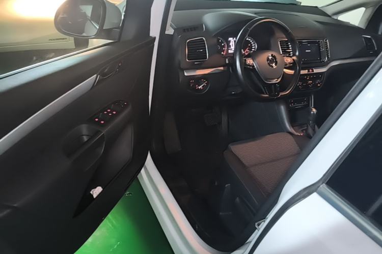 Used Volkswagen Sharan 2018 380TSI Comfort Edition 7-Seater Driver Seat
