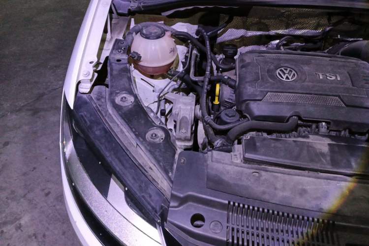 Used Volkswagen Sharan 2018 380TSI Comfort Edition 7-Seater Engine Bay Right