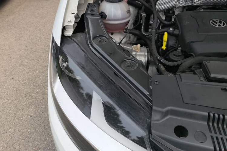 Used Volkswagen Sharan 2018 380TSI Comfort Edition 6-Seater Engine Bay Right