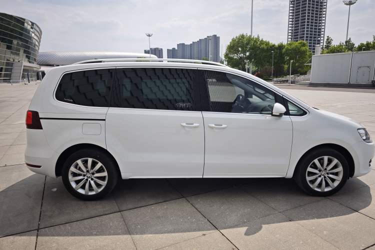 Used Volkswagen Sharan 2018 380TSI Enjoyment Edition Premium 7-Seater Exterior 4