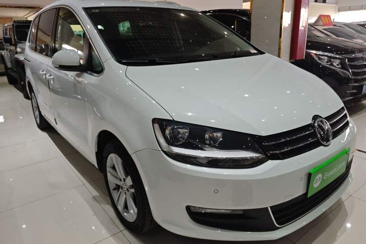 Used Volkswagen Sharan 2018 380TSI Comfort Edition 7-Seater Front Right 45 Deg