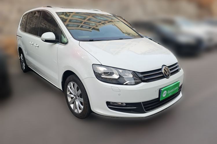 Used Volkswagen Sharan 2018 380TSI Luxury 7-Seater Front Right 45 Deg