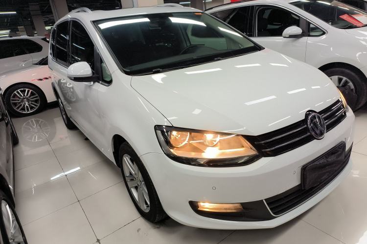 Used Volkswagen Sharan 2018 Revised Version 380TSI Comfort Edition 7-Seater Front Right 45 Deg