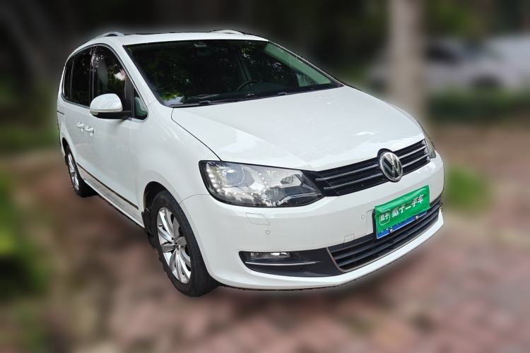 Used Volkswagen Sharan 2018 380TSI Luxury 7-Seater Front Right 45 Deg