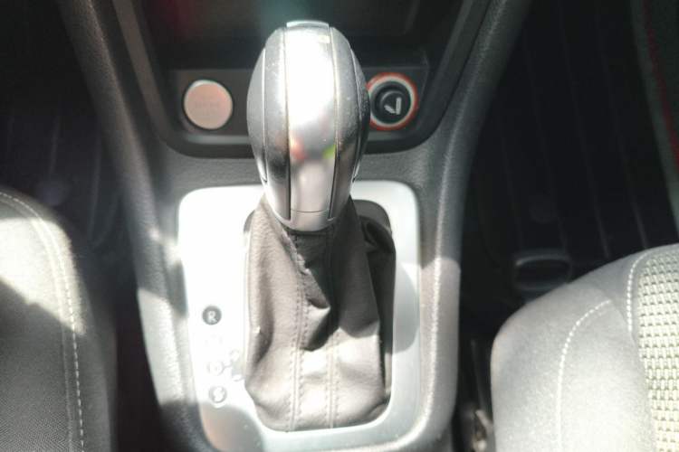 Used Volkswagen Sharan 2018 Revised Version 380TSI Comfort Edition 7-Seater Gear Lever