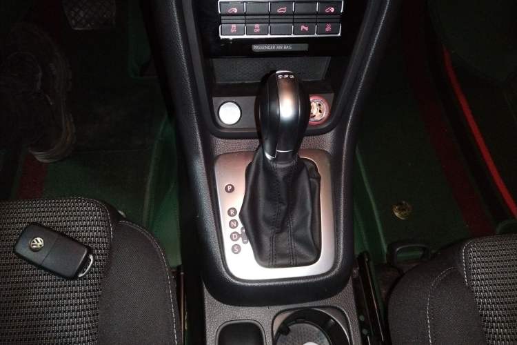 Used Volkswagen Sharan 2018 Revised Version 380TSI Comfort Edition 7-Seater Gear Lever
