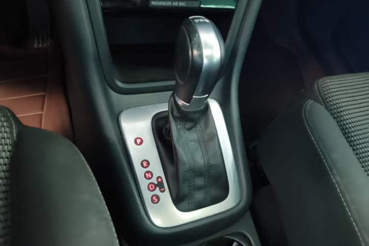 Used Volkswagen Sharan 2018 380TSI Comfort Edition 7-Seater Gear Lever
