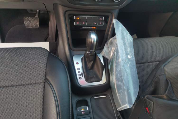 Used Volkswagen Sharan 2018 380TSI Comfort Edition 7-Seater Gear Lever
