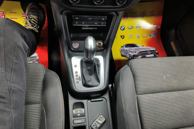 Used Volkswagen Sharan 2018 Revised Version 380TSI Comfort Edition 7-Seater Gear Lever