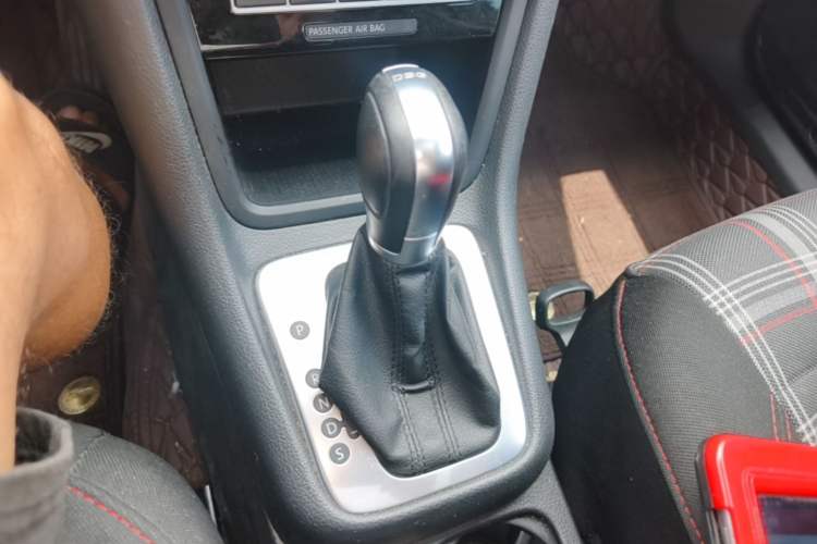 Used Volkswagen Sharan 2018 380TSI Comfort Edition 7-Seater Gear Lever