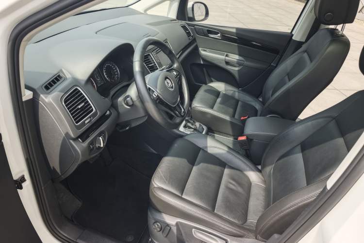 Used Volkswagen Sharan 2018 380TSI Enjoyment Edition Premium 7-Seater Interior 1