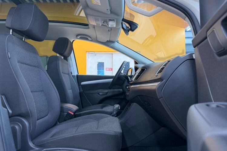 Used Volkswagen Sharan 2018 280TSI Enjoyment Model 7 Seats Interior 2