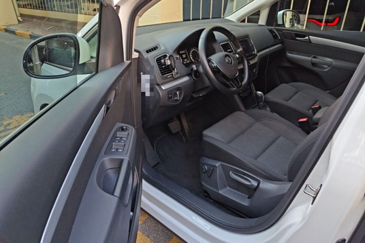 Used Volkswagen Sharan 2018 380TSI Comfort Edition 7-Seater Interior 3