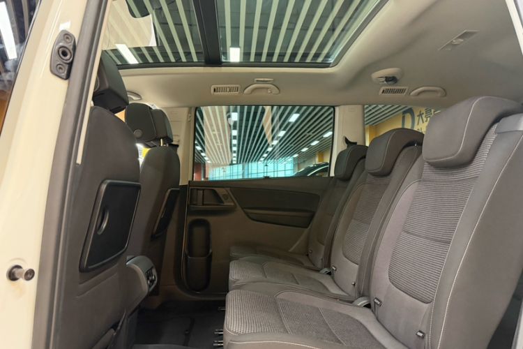 Used Volkswagen Sharan 2018 280TSI Enjoyment Model 7 Seats Interior 3