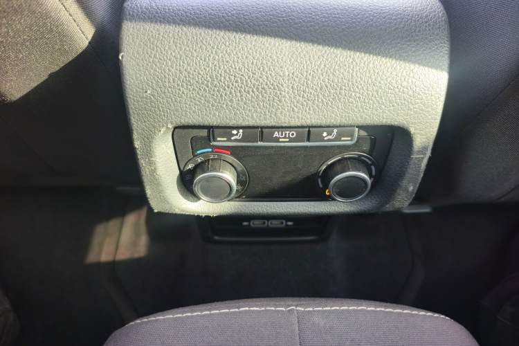 Used Volkswagen Sharan 2018 Revised Version 380TSI Comfort Edition 7-Seater Interior 4