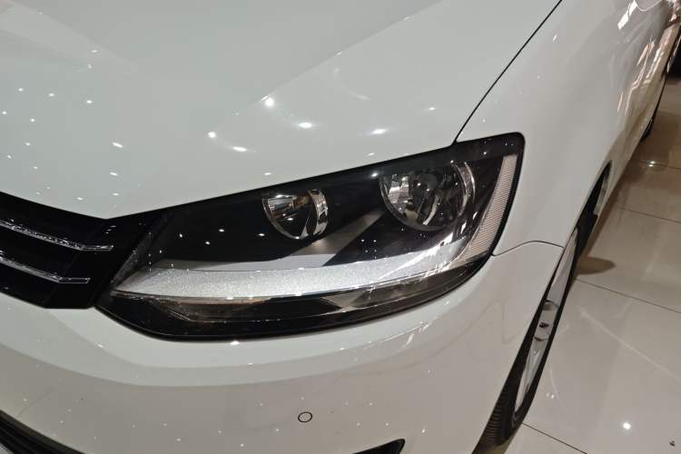 Used Volkswagen Sharan 2018 380TSI Comfort Edition 7-Seater Left Front Headlight
