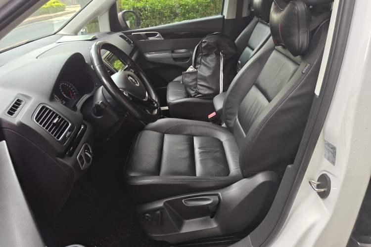Used Volkswagen Sharan 2018 380TSI Luxury 7-Seater Left Front Seat
