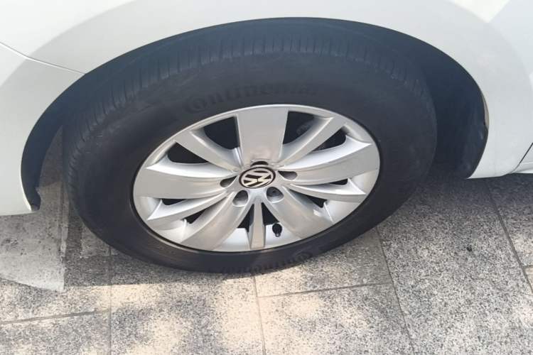 Used Volkswagen Sharan 2018 280TSI Enjoyment Model 7 Seats Left Front Wheel Hub