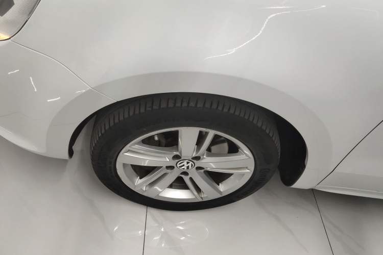 Used Volkswagen Sharan 2018 Revised Version 380TSI Comfort Edition 7-Seater Left Front Wheel Hub